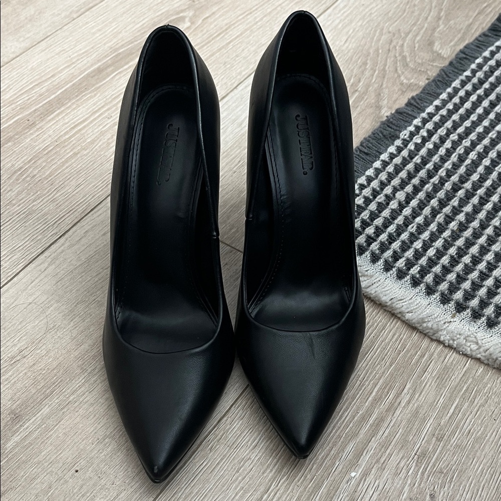 JustFab Elegant Black Pointed Heels